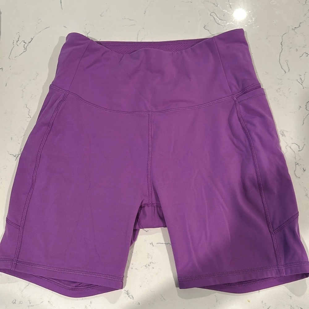 Carrie underwood brand biker shorts size medium